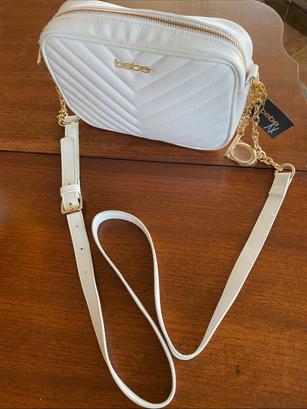 bebe , Los Angeles,White Quilted Crossbody with Gold Chain Accents